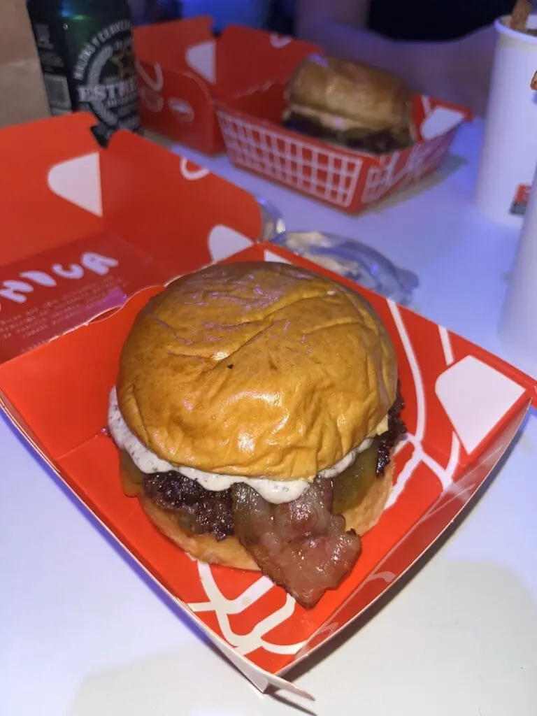 Única Burger Las Dunas in Complejo Comercial las Dunas, Ctra. de la Manga, Primer Piso, 30370 Cabo de Palos, Murcia, España