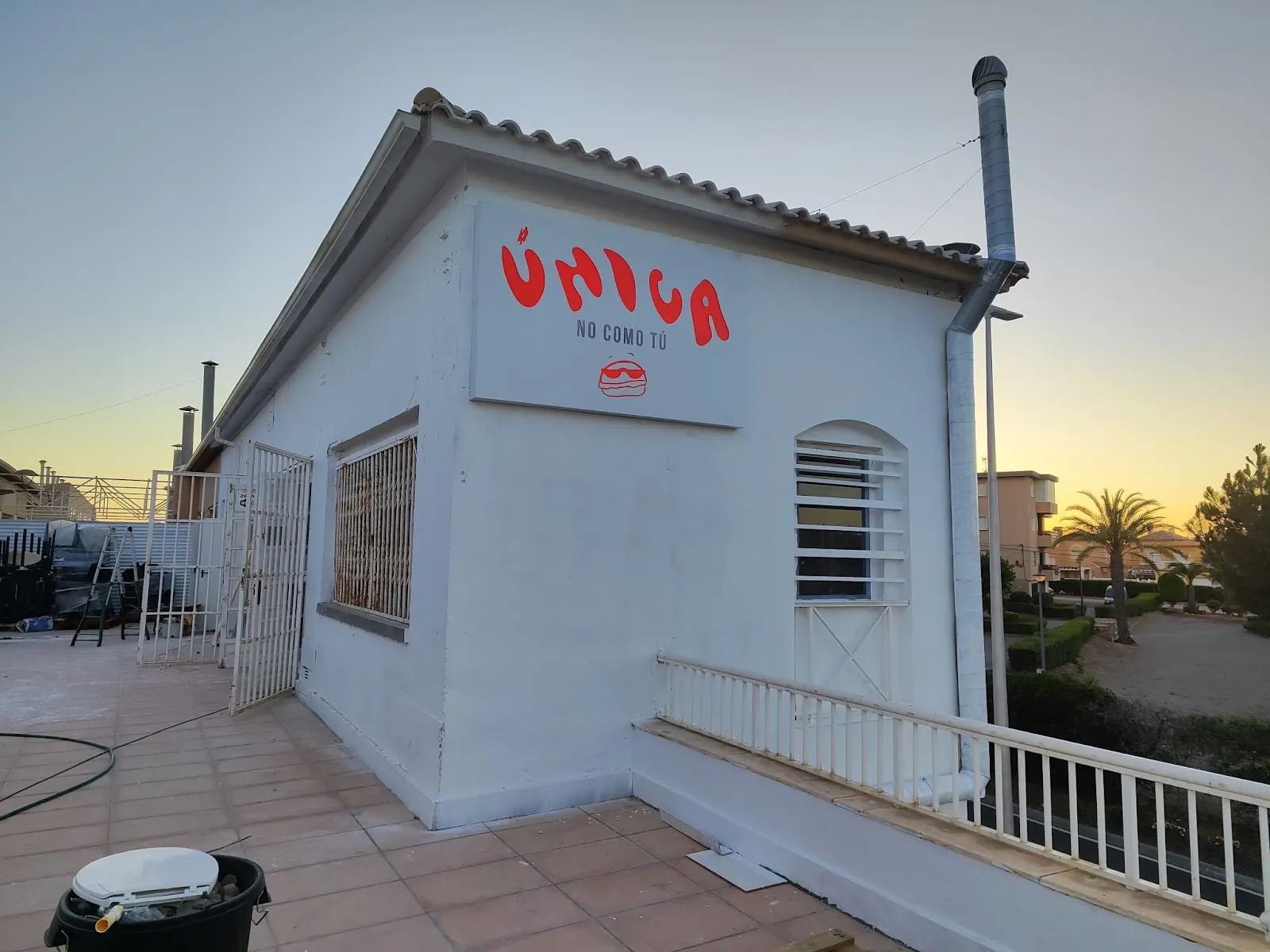 Única Burger Las Dunas in Complejo Comercial las Dunas, Ctra. de la Manga, Primer Piso, 30370 Cabo de Palos, Murcia, España