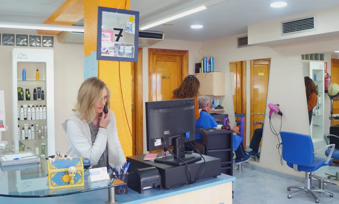 Inside Peluquería Stype in Nuevo Puerto Bello, La Manga
