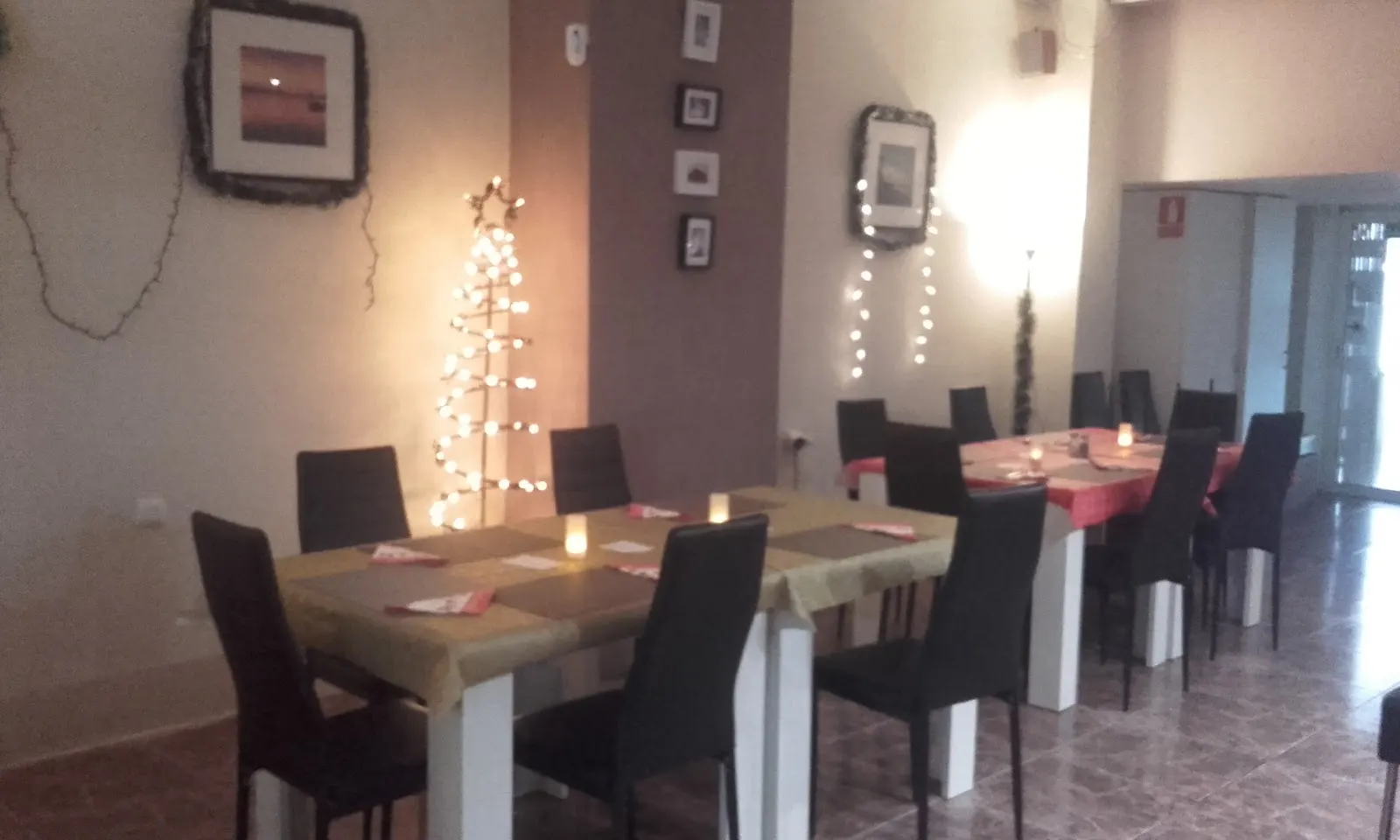 Bar Apicoco à Av. Julietta Orbaiceta, 6, 30385 Playa Honda, Murcia, España
