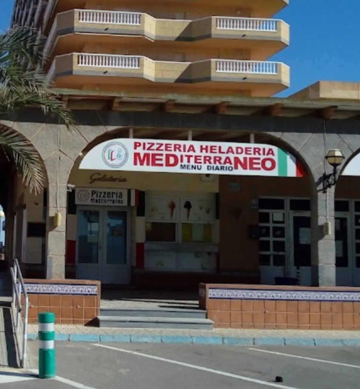 Entrance to Pizzería Heladería Mediterráneo on Gran Vía in La Manga