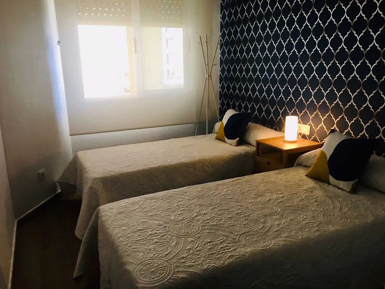 Vue extérieure de l'immeuble de l'appartement d'une chambre, km 3 de La Manga