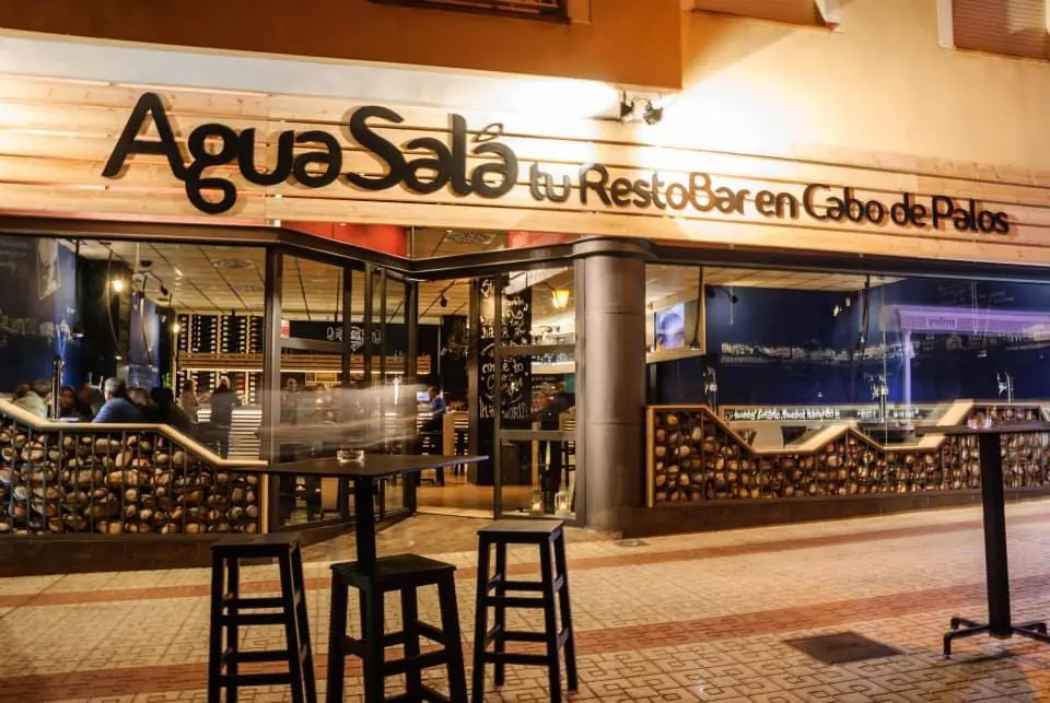 Außenansicht von Agua Salá, Restobar in Cabo de Palos