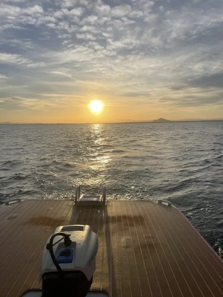 Bateau électrique de Portless La Manga sur le Mar Menor