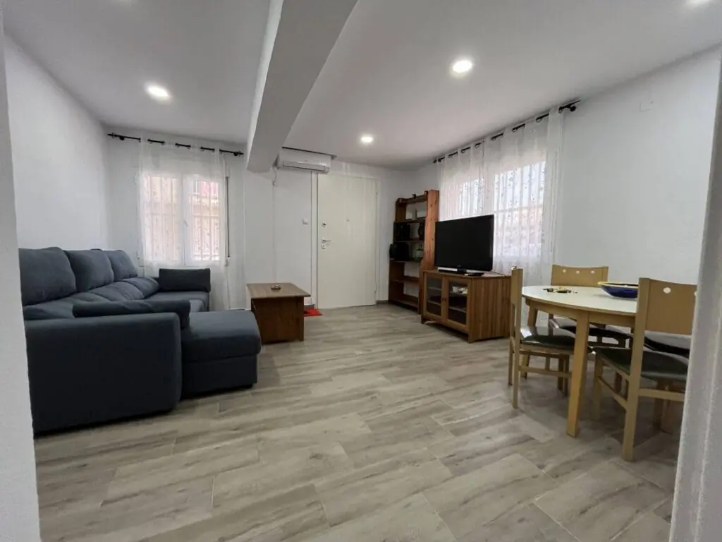 Schlafzimmer in Apartamento Subida al Faro mit Zugang zum Wohnzimmer