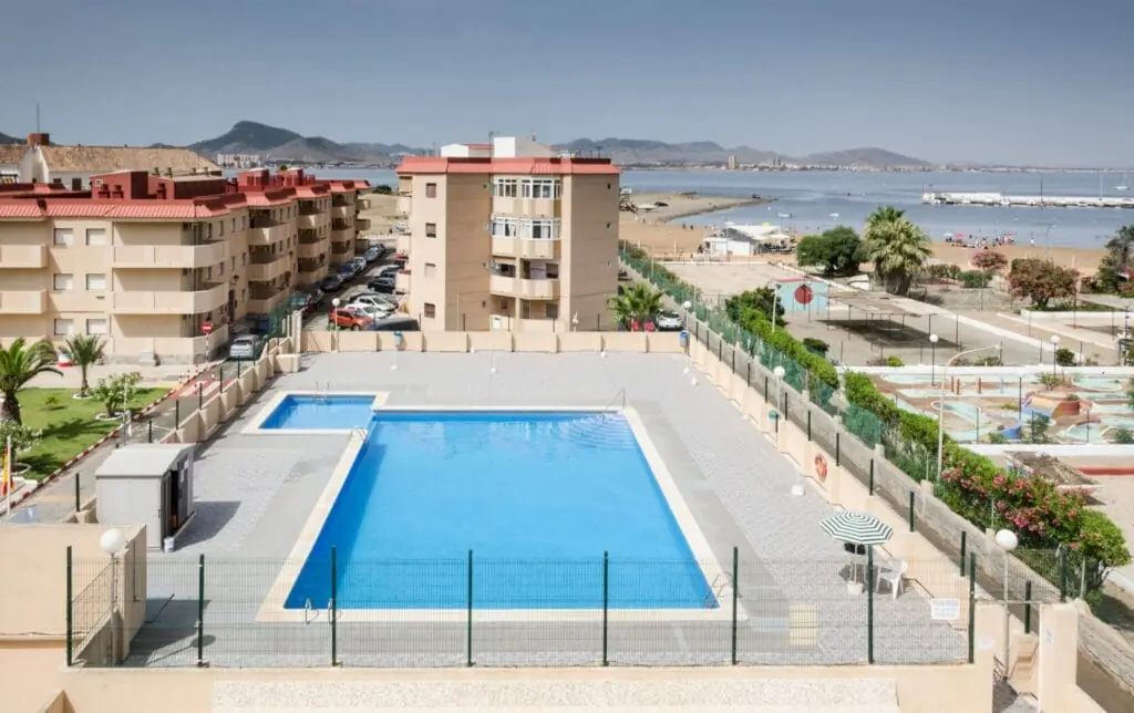 Privater Balkon im Apartamentos Tesy
