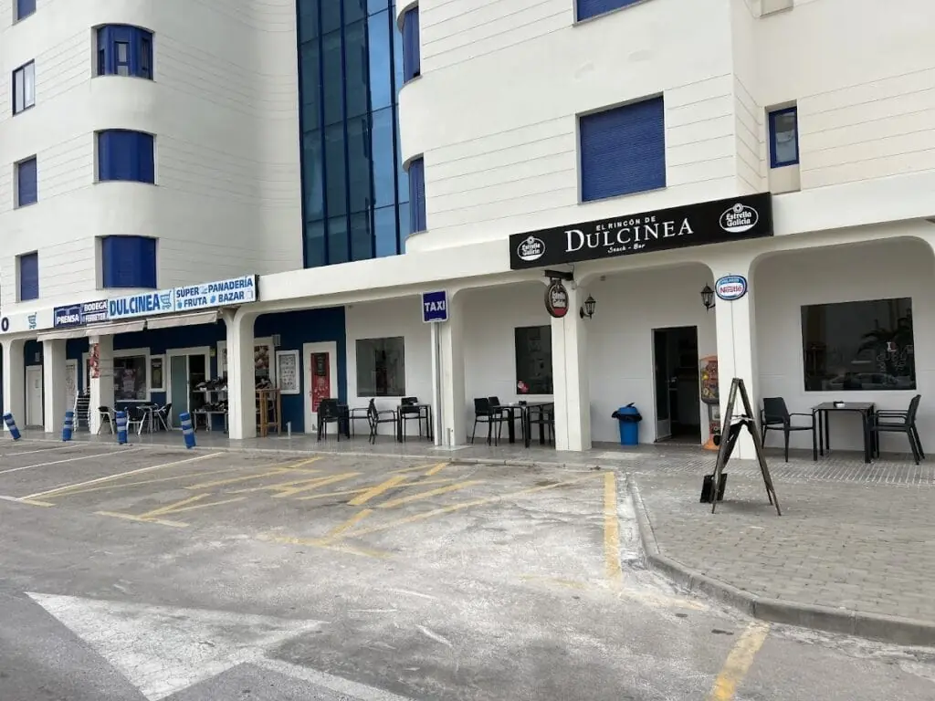 Autoservicio y Cafeteria Dulcinea à La Manga del Mar Menor - image 1
