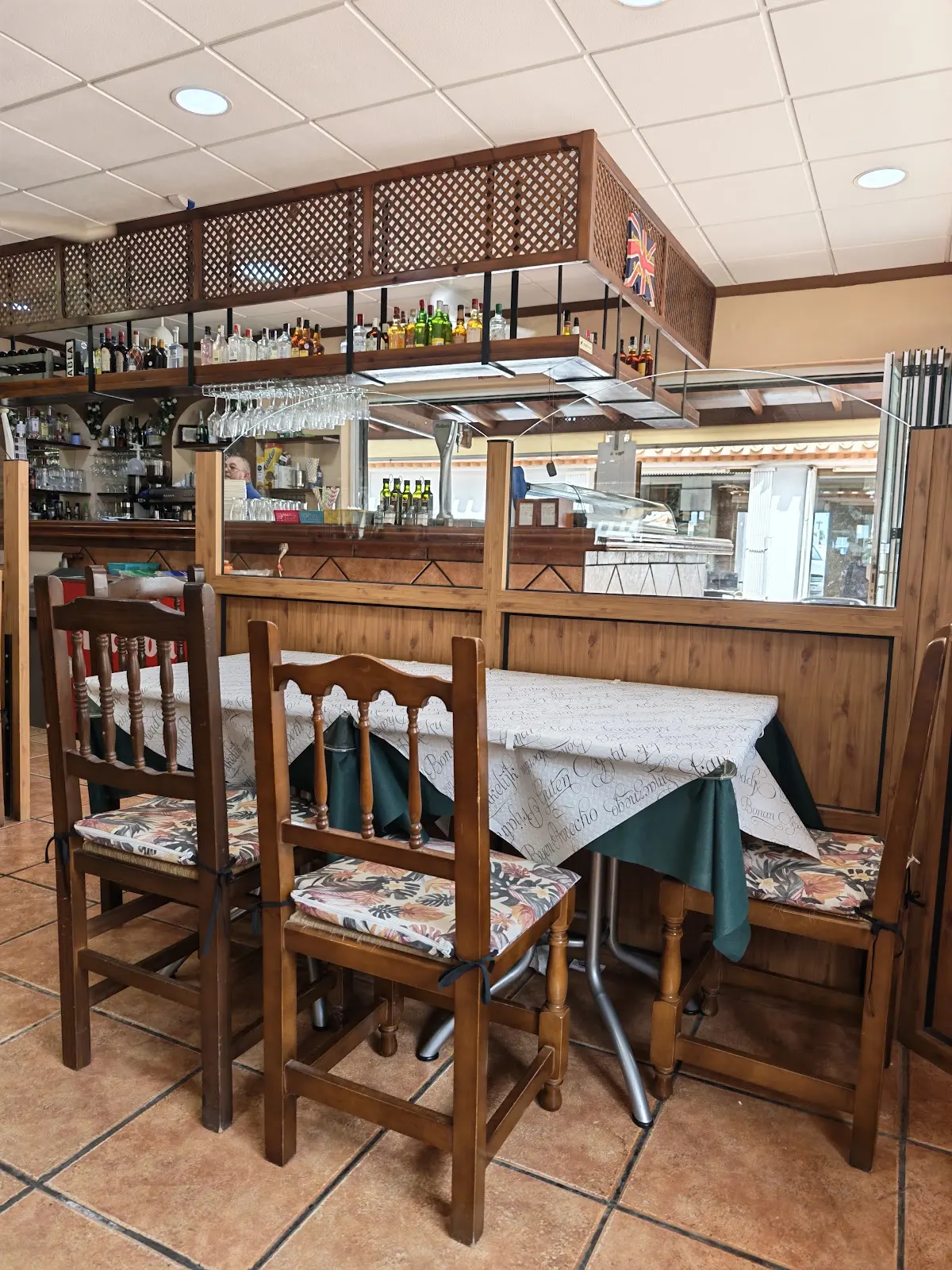 Innenraum der Bar Caribia, La Manga