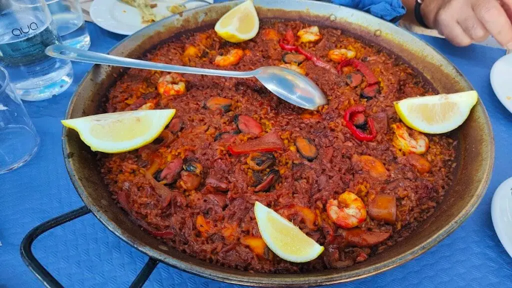 Hausgemachte Pizza der Bar Pizzería Las Nuevas Sirenas
