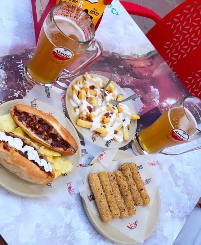Essen aus Bokatines im Alcazaba Zoco von La Manga