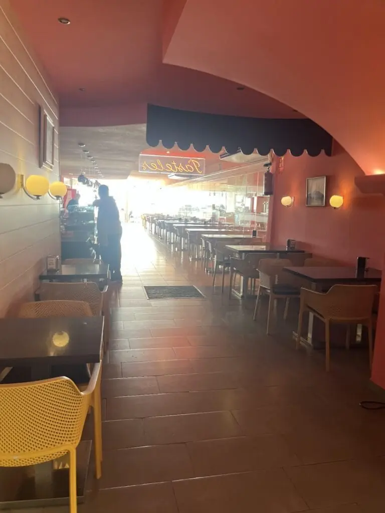 Intérieur de Busquets Cafetería-Heladería, Cabo de Palos