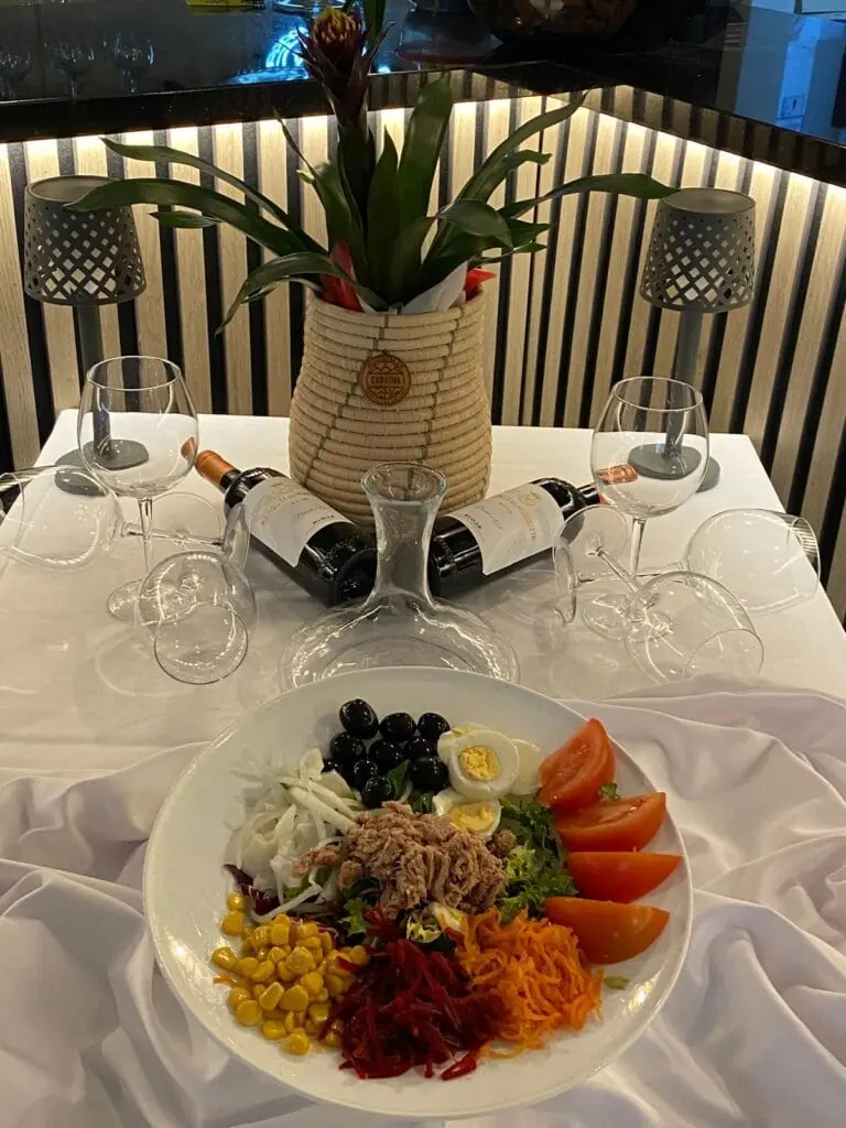 Breakfast served at Cafetería DelPuerto