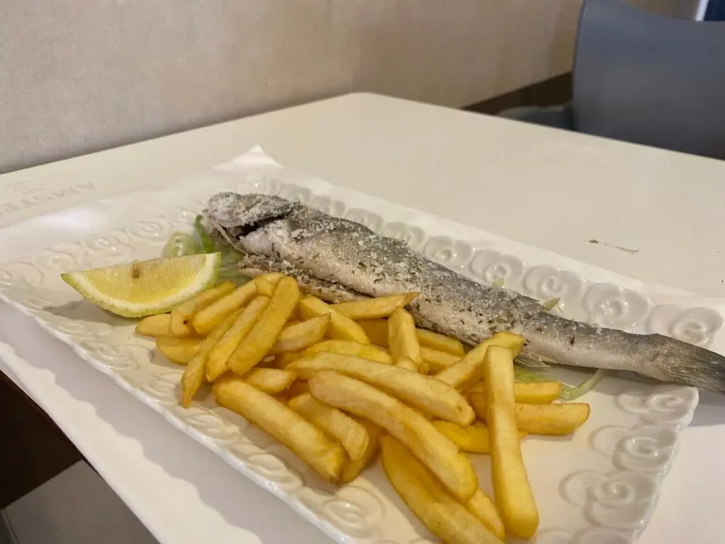 Inside Cafetería DelPuerto, La Manga