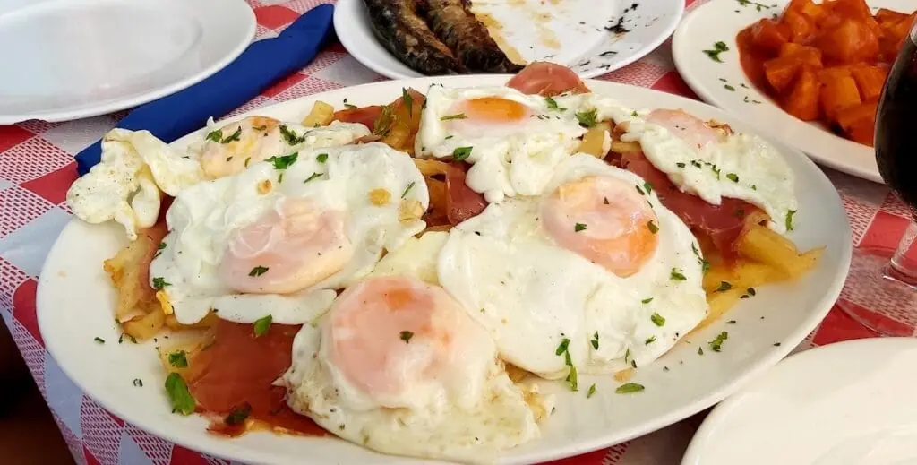 Tapa served at Cafetería El Árbol, km 1 of La Manga