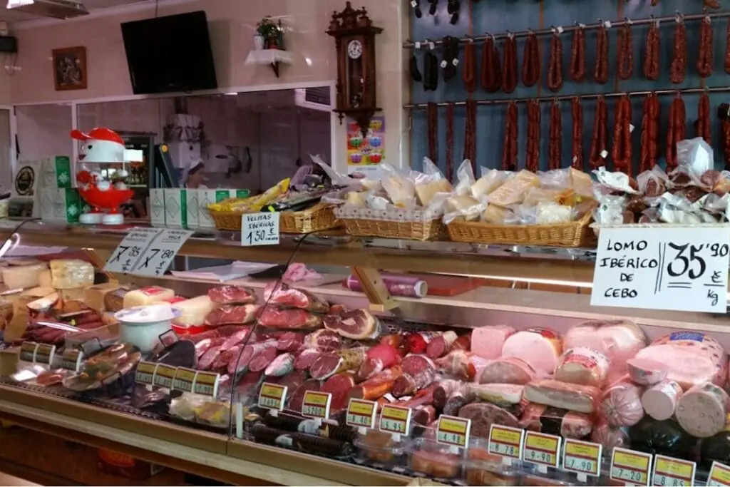 Jamón ibérico (Iberian cured ham) for sale at Carnicería El Carpio