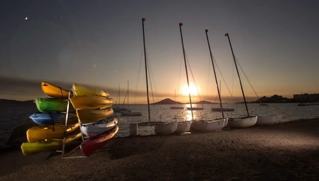 Windsurfing students at Cavanna Wind