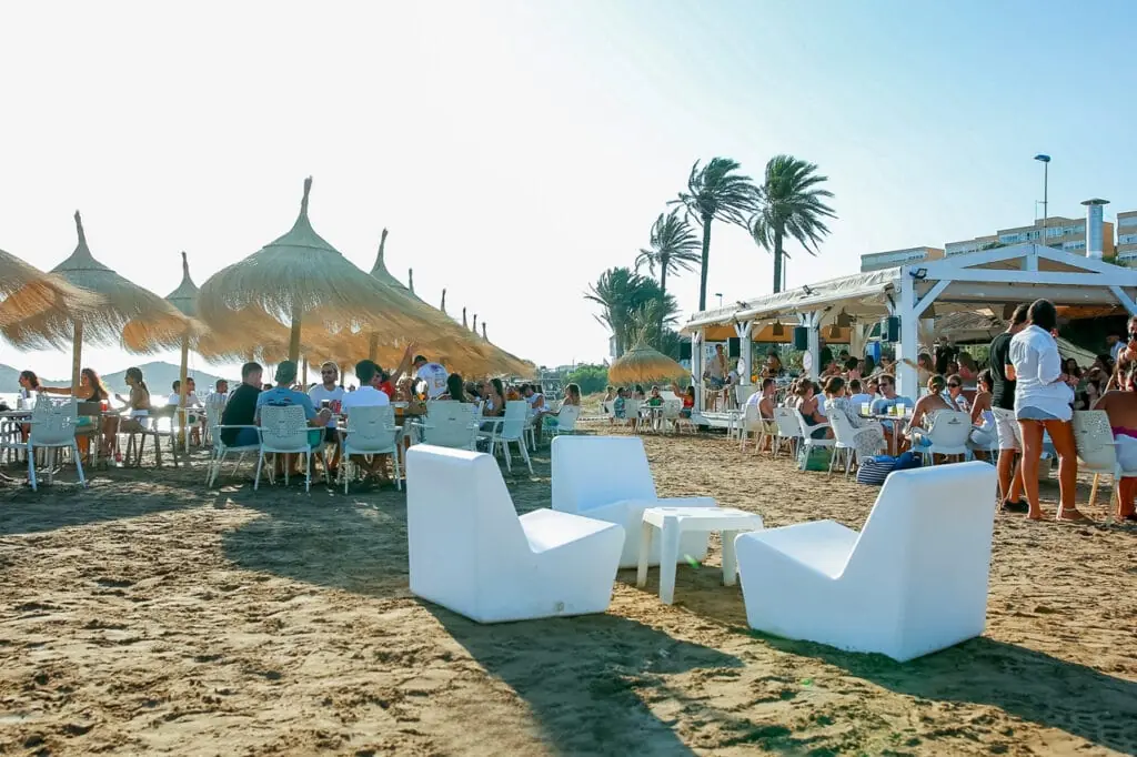 Chiringuito Bongo Beach in La Manga del Mar Menor - image 11