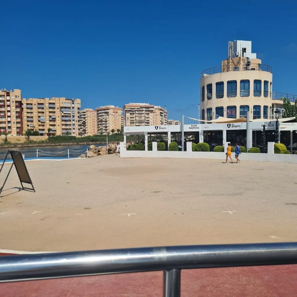 Anlagen des Puerto Tomás Maestre
