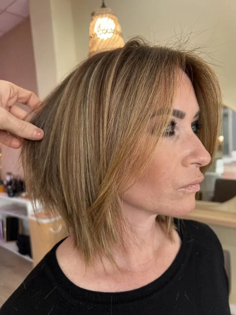 Wasch- und Frisierbereich im Color Studio