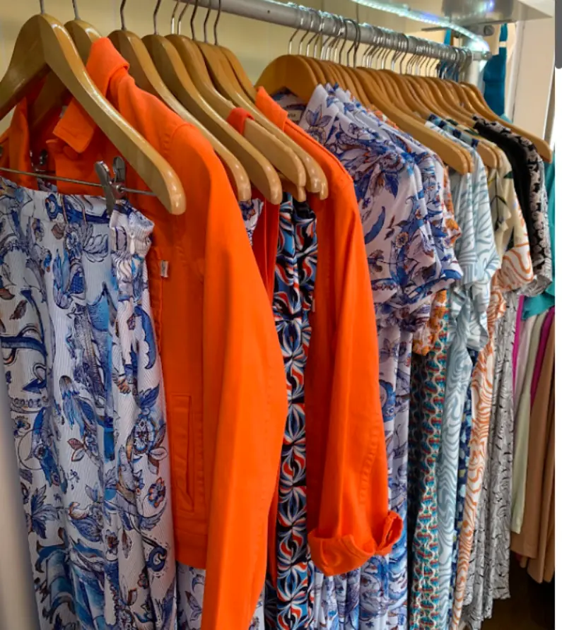 Women's clothing at Colores, Plaza Bohemia