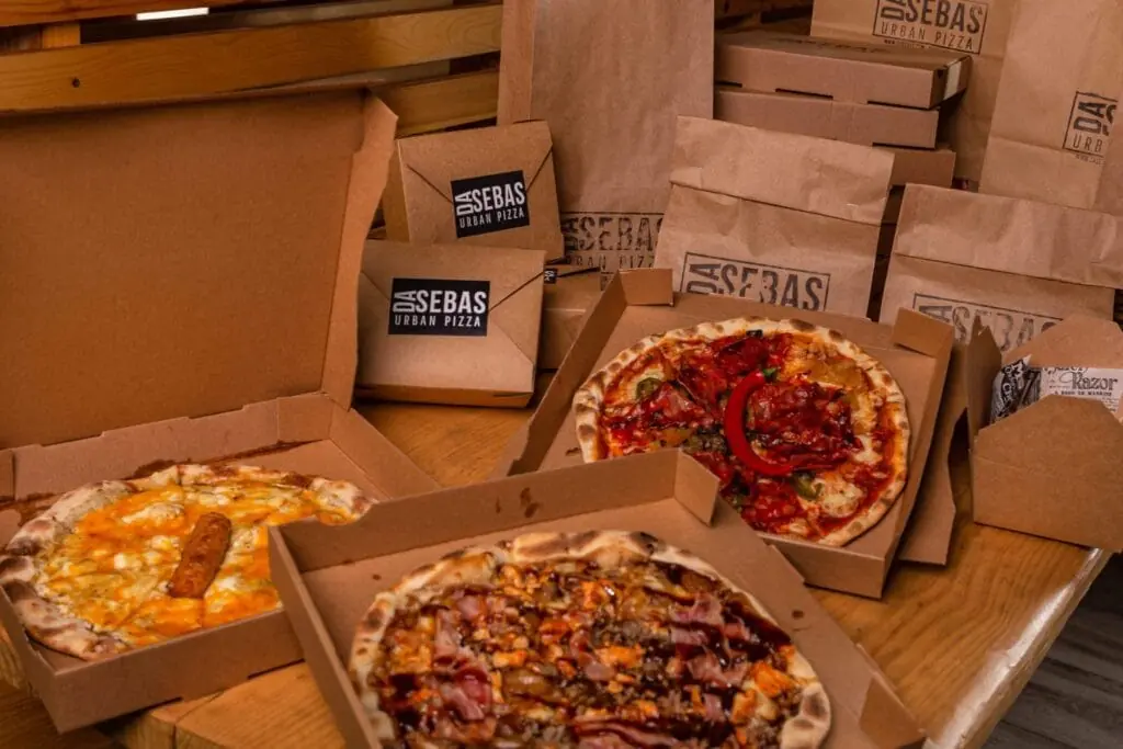 Dasebas Urban Food pizzas ready to take away