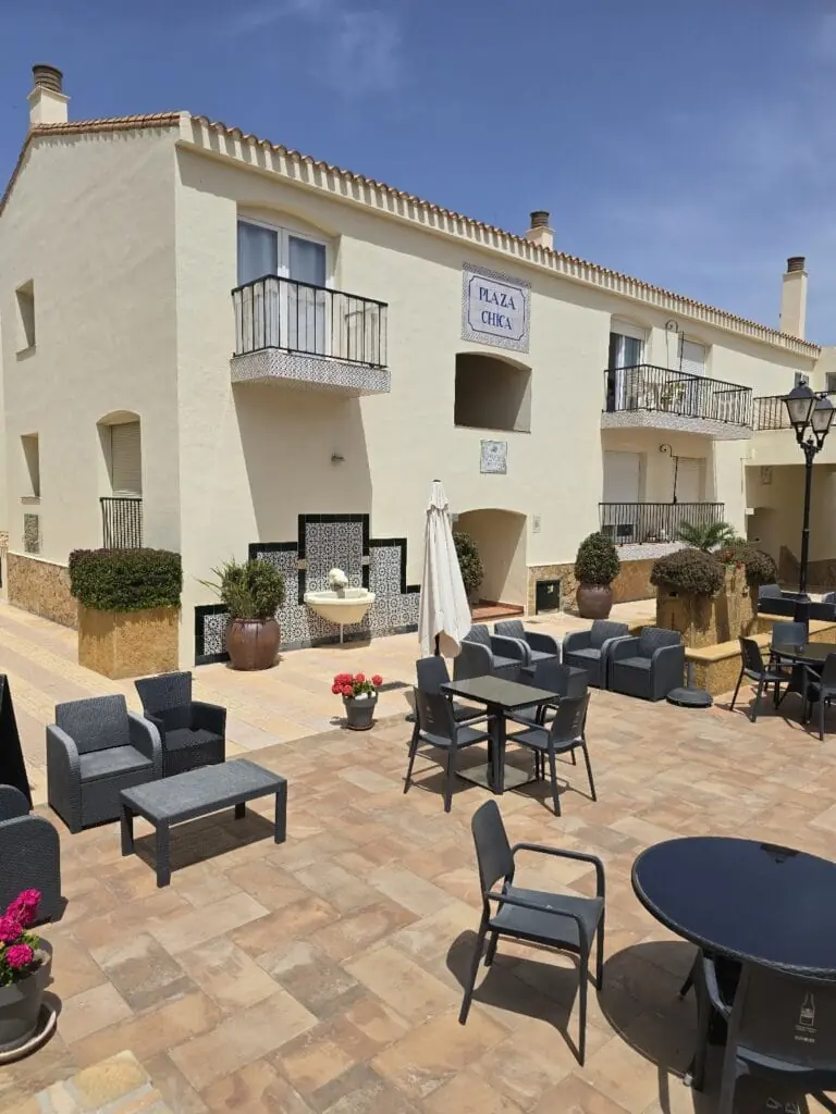 Terrasse d'El Bistro sur la Plaza Mayor de Bellaluz