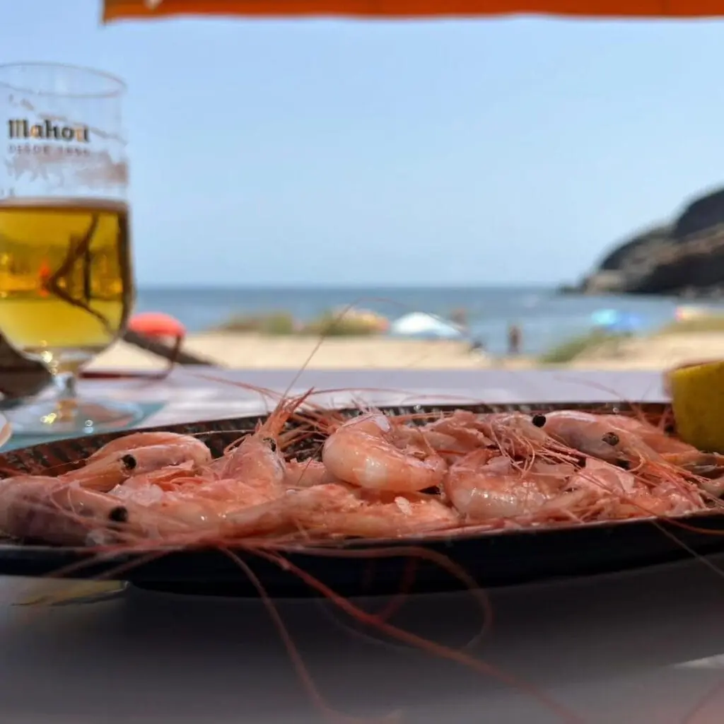 Fruits de mer servis face à Mediterráneo à El Nido