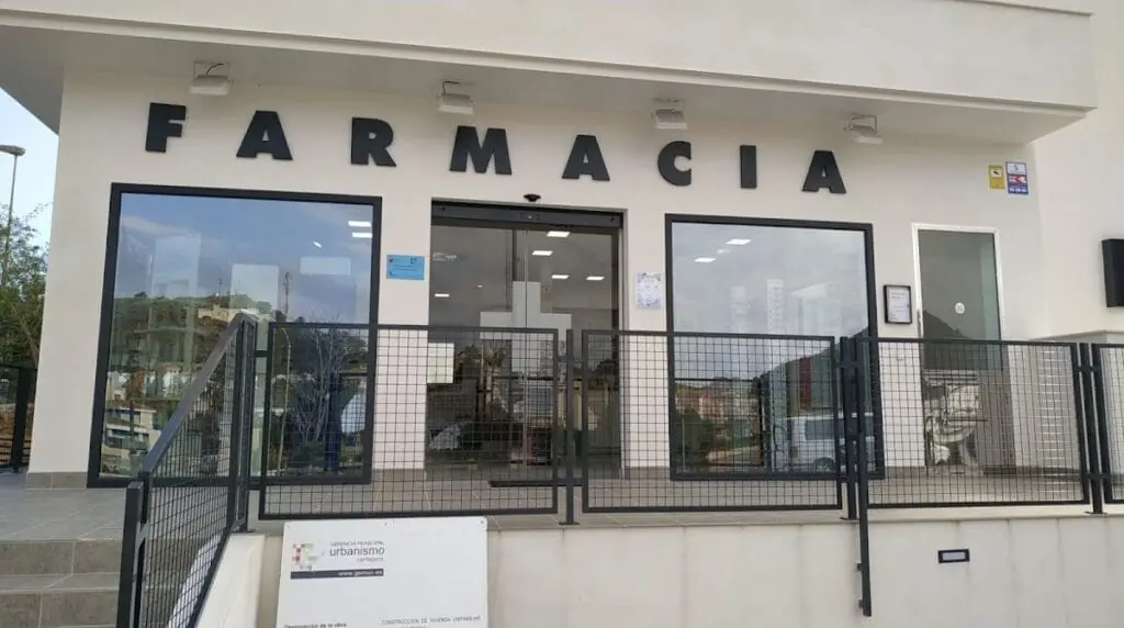 Fassade von Farmacia La Manga Club in La Manga Club