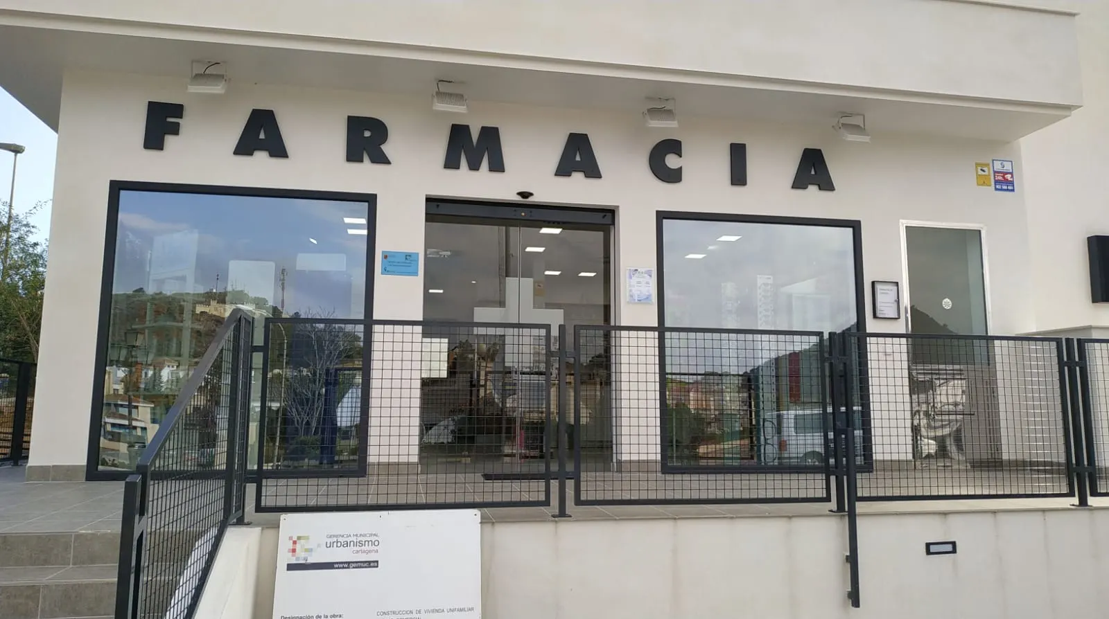 Theke von Farmacia La Manga Club in La Manga Club
