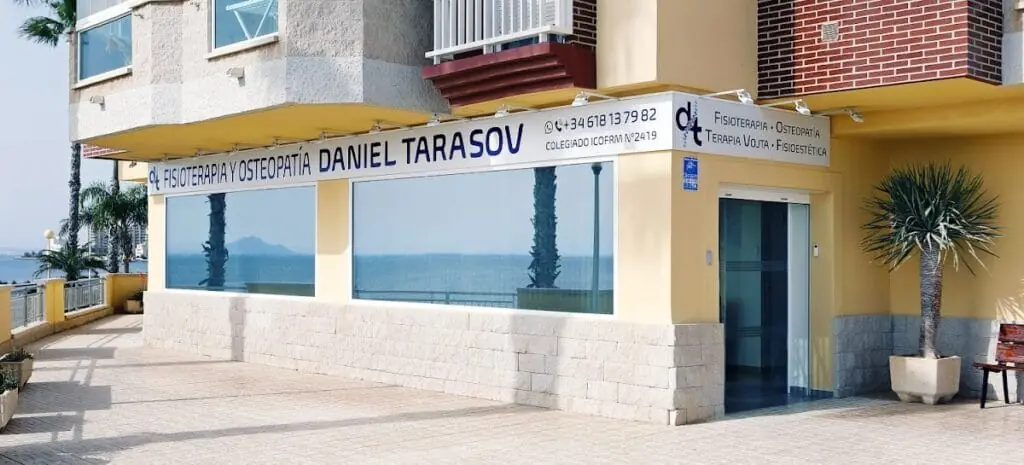 Osteopathie-Sitzung bei Fisioterapia Daniel Tarasov, La Manga