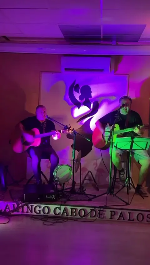 Livemusik in Flamingo Beach, Cabo de Palos