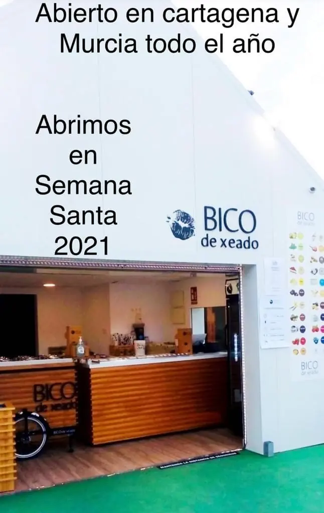 Façade de Bico de Xeado avec l'enseigne de produits naturels et artisanaux