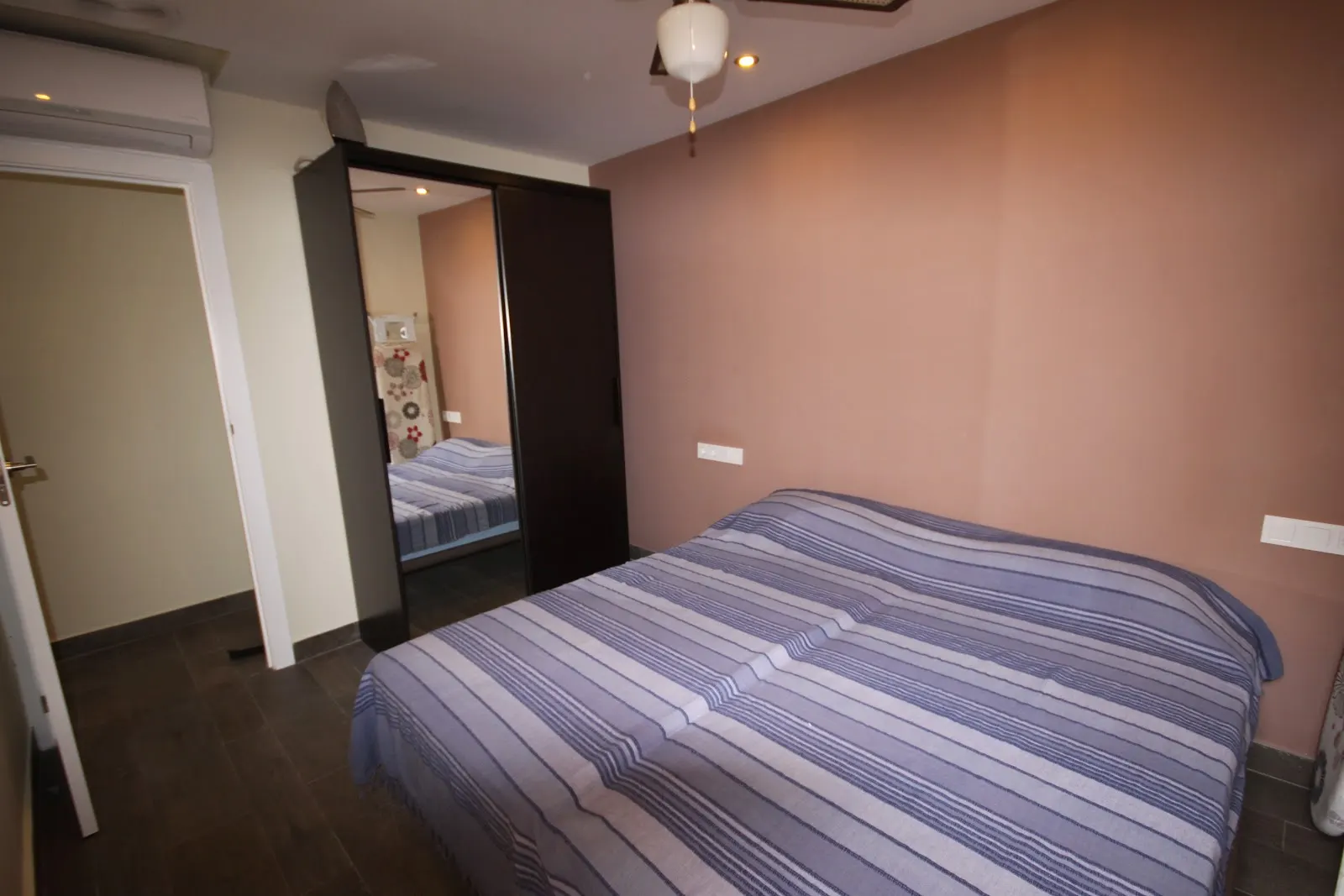 Bedroom in the Inmovecos Superáticos 18 apartment, La Manga