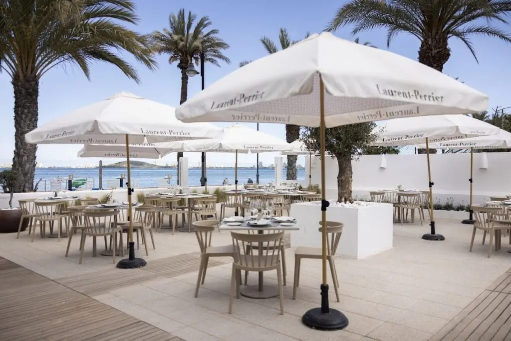 La Oliva Restaurante près de la plage de Mar de Cristal