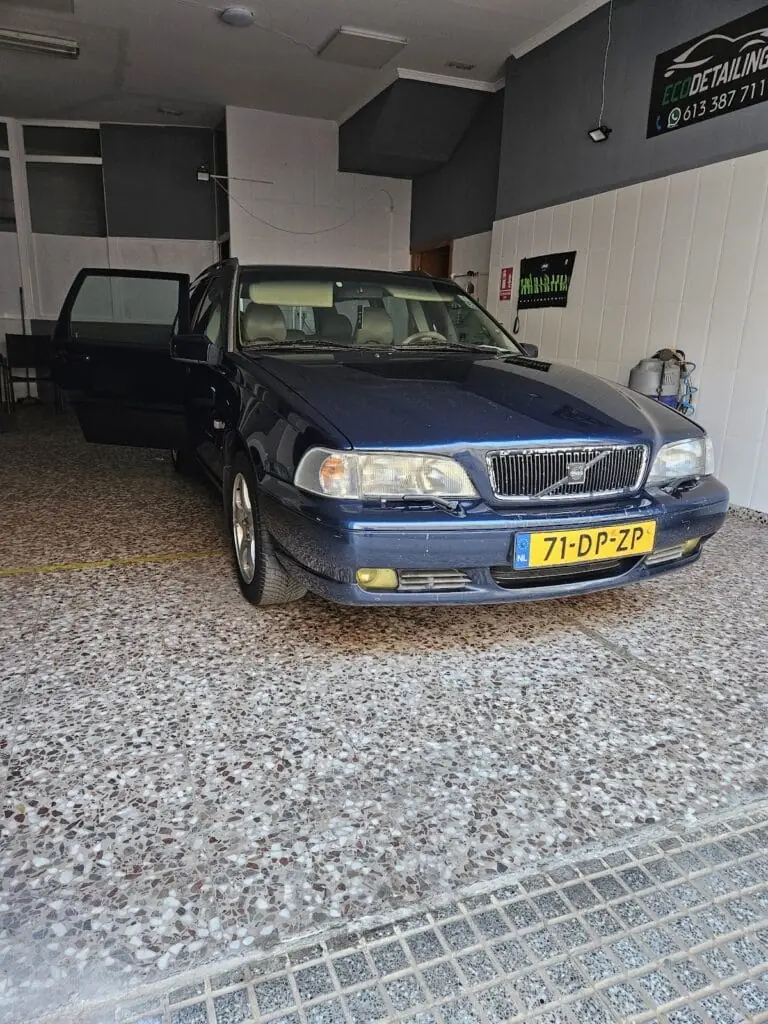 Ökologische Autowäsche bei EcoDetailing, Los Belones