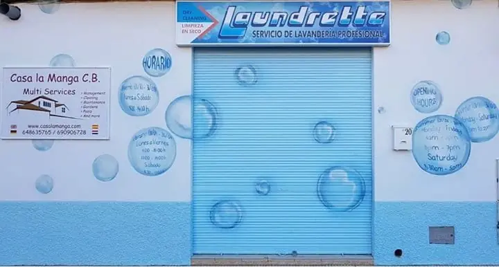 Fassade von Los Belones Laundrette in Los Belones