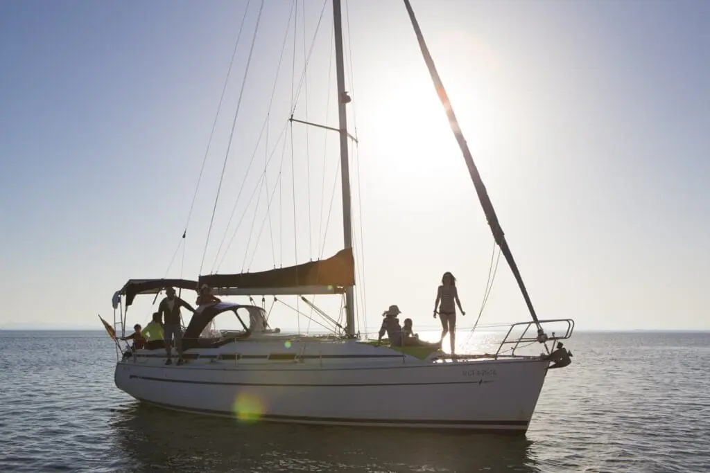 Intérieur du voilier de MAR MENOR CHARTER