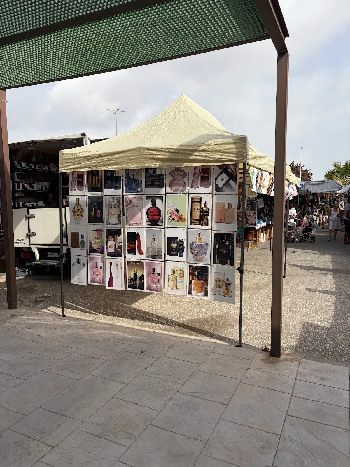 Articles en vente au Mercadillo de Cabo de Palos