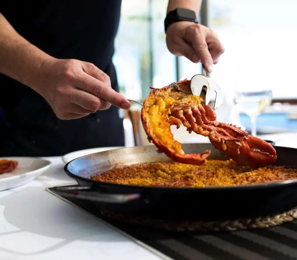 Arroz marinero im Restaurante Miramar serviert