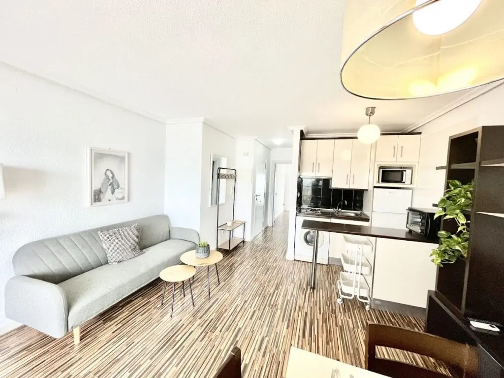 Vitrine de Novahomes Management avec des biens à vendre