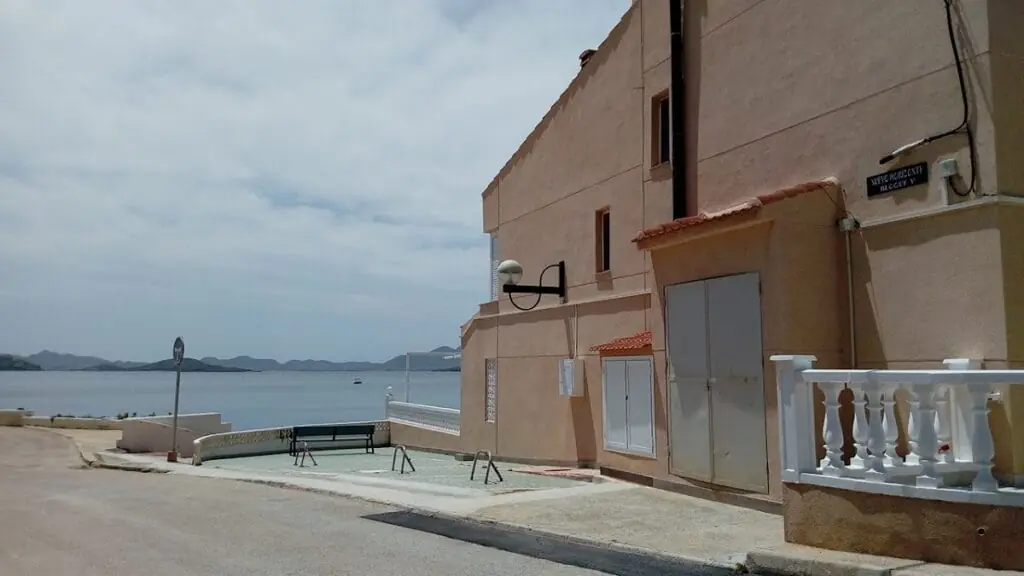 Seafront exterior of a building at Urbanización Nuevo Horizonte, La Manga