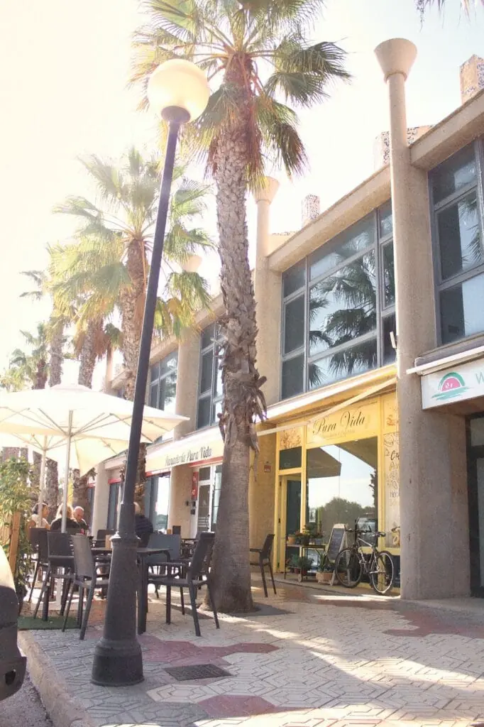 Comptoir de la Panadería Cafetería Pura Vida à La Manga