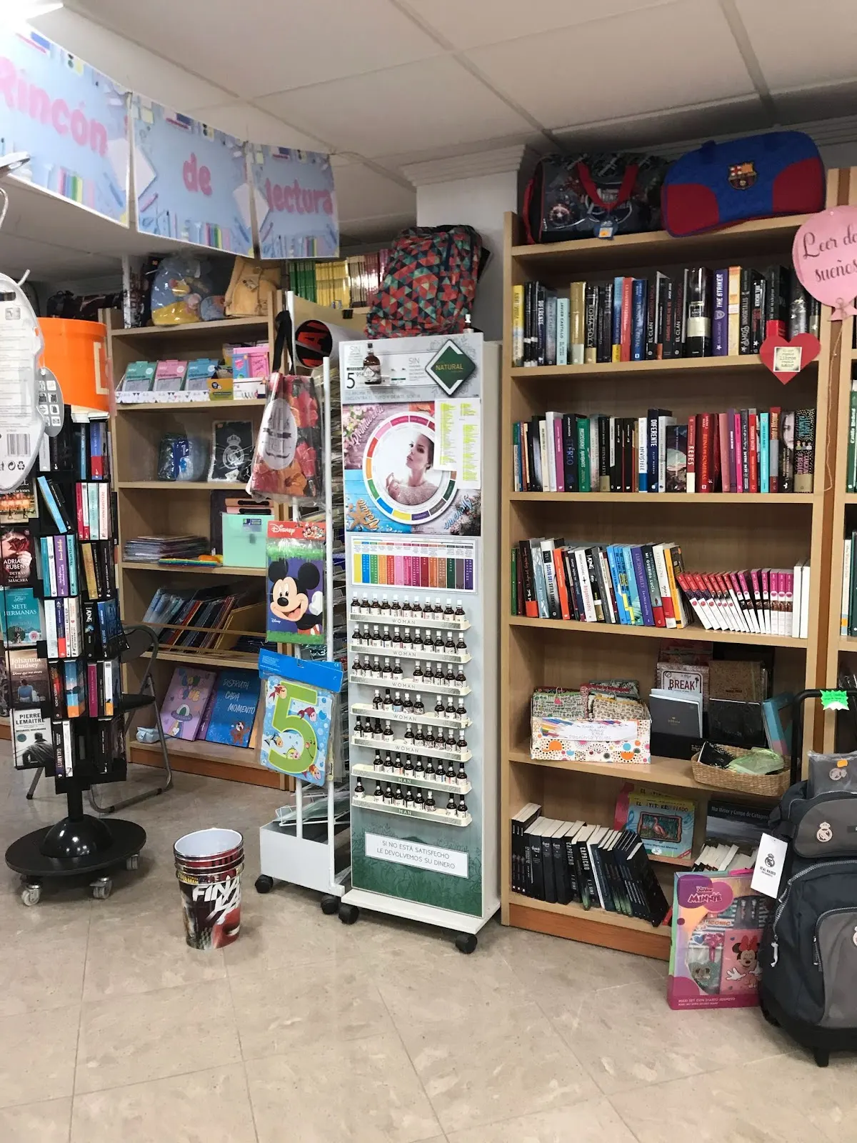 Papelería Librería Yoyes – papelería y librería en Los Belones, imagen 5