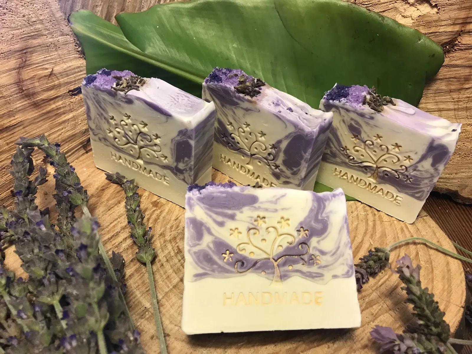 Sortiment an Bio-Seifen von Pat's Soapery