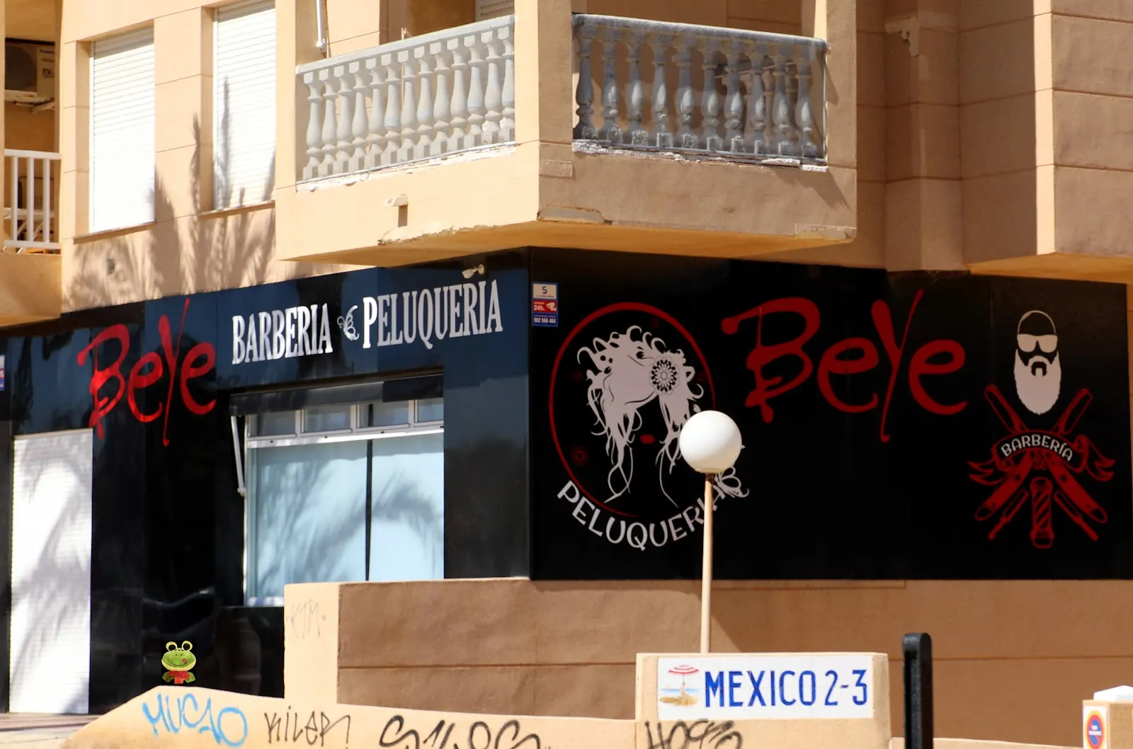 Atmosphäre in Peluquería Barbería Beye in La Manga