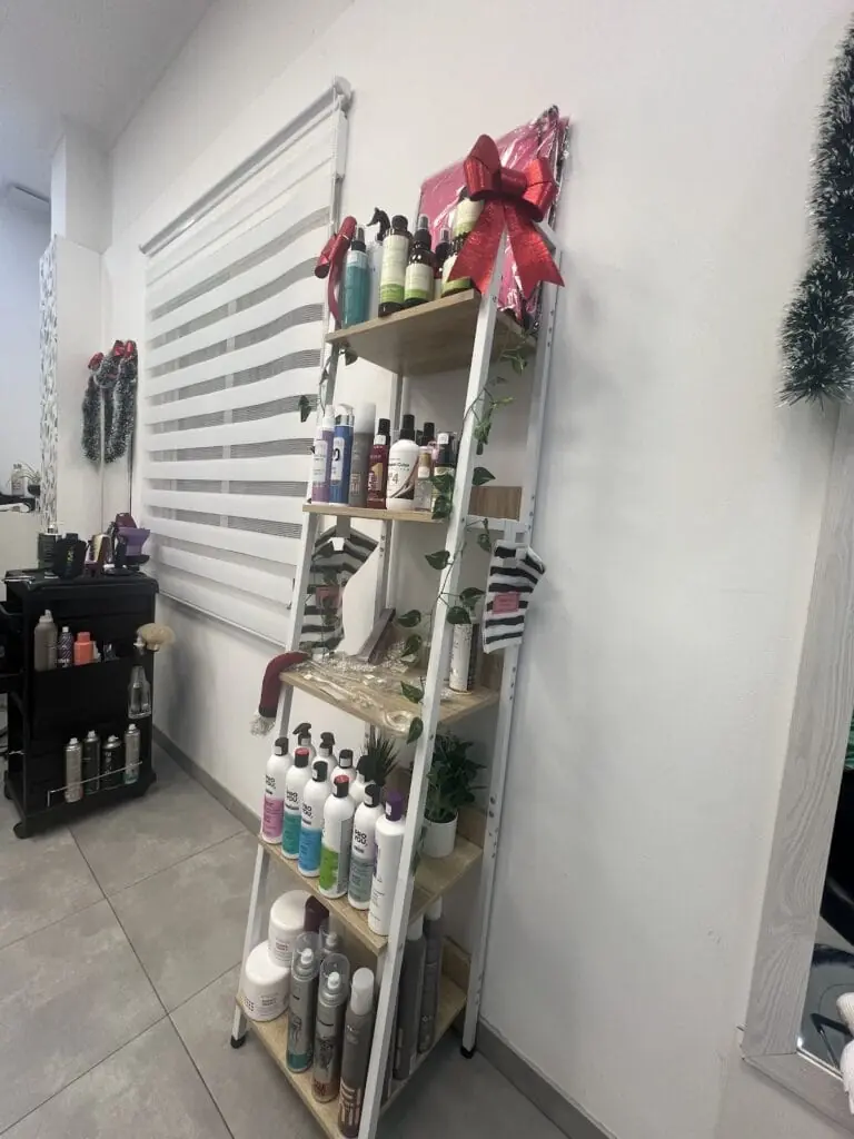 Intérieur de Peluqueria Raquel à Los Belones