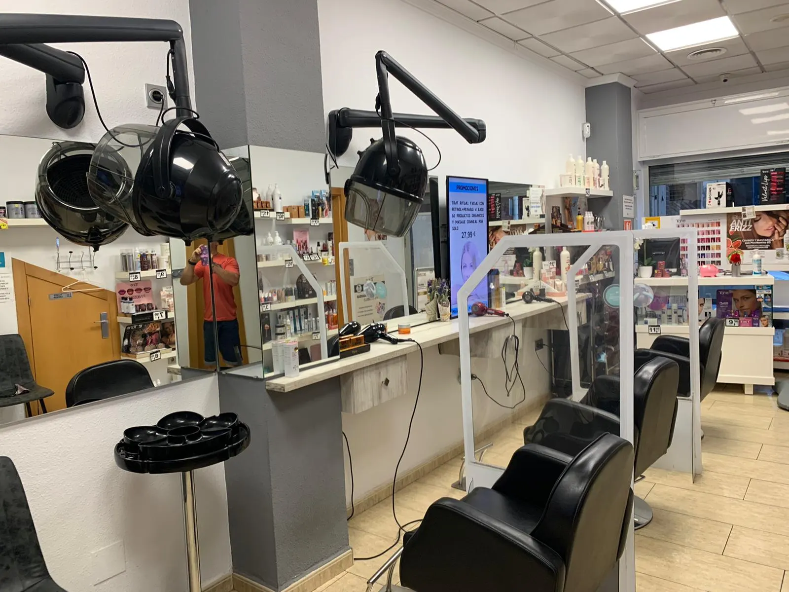 Another image of Peluqueria y Estetica Anays in Los Nietos