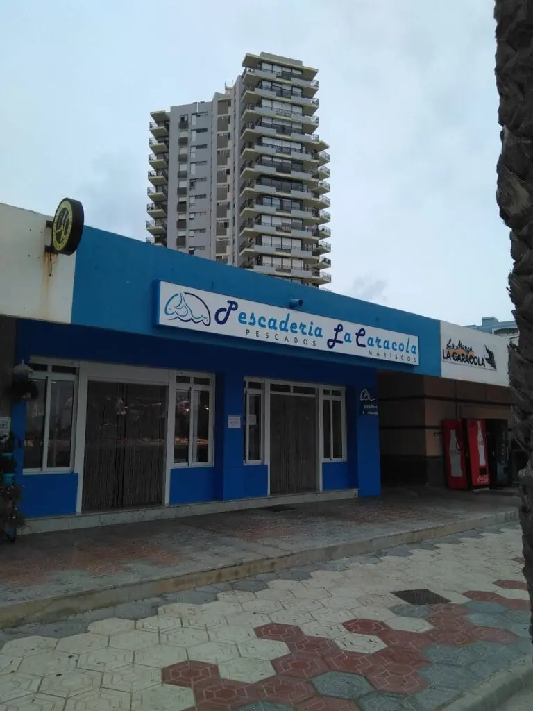 Façade de la Pescadería La Caracola à La Manga