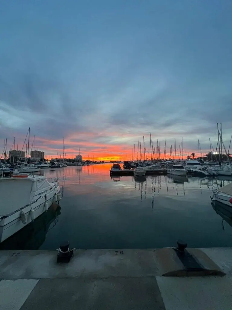 Coucher de soleil sur le Puerto Tomás Maestre près de Di Mare
