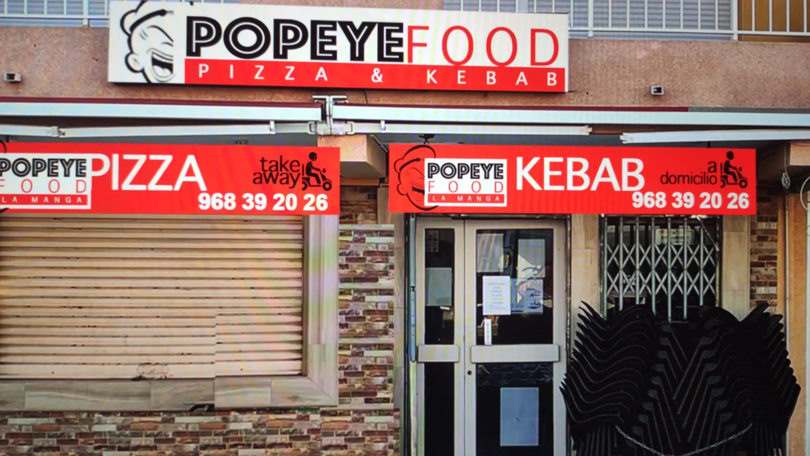 Terraza de Popeye Food Kebab & Pizzas en La Manga